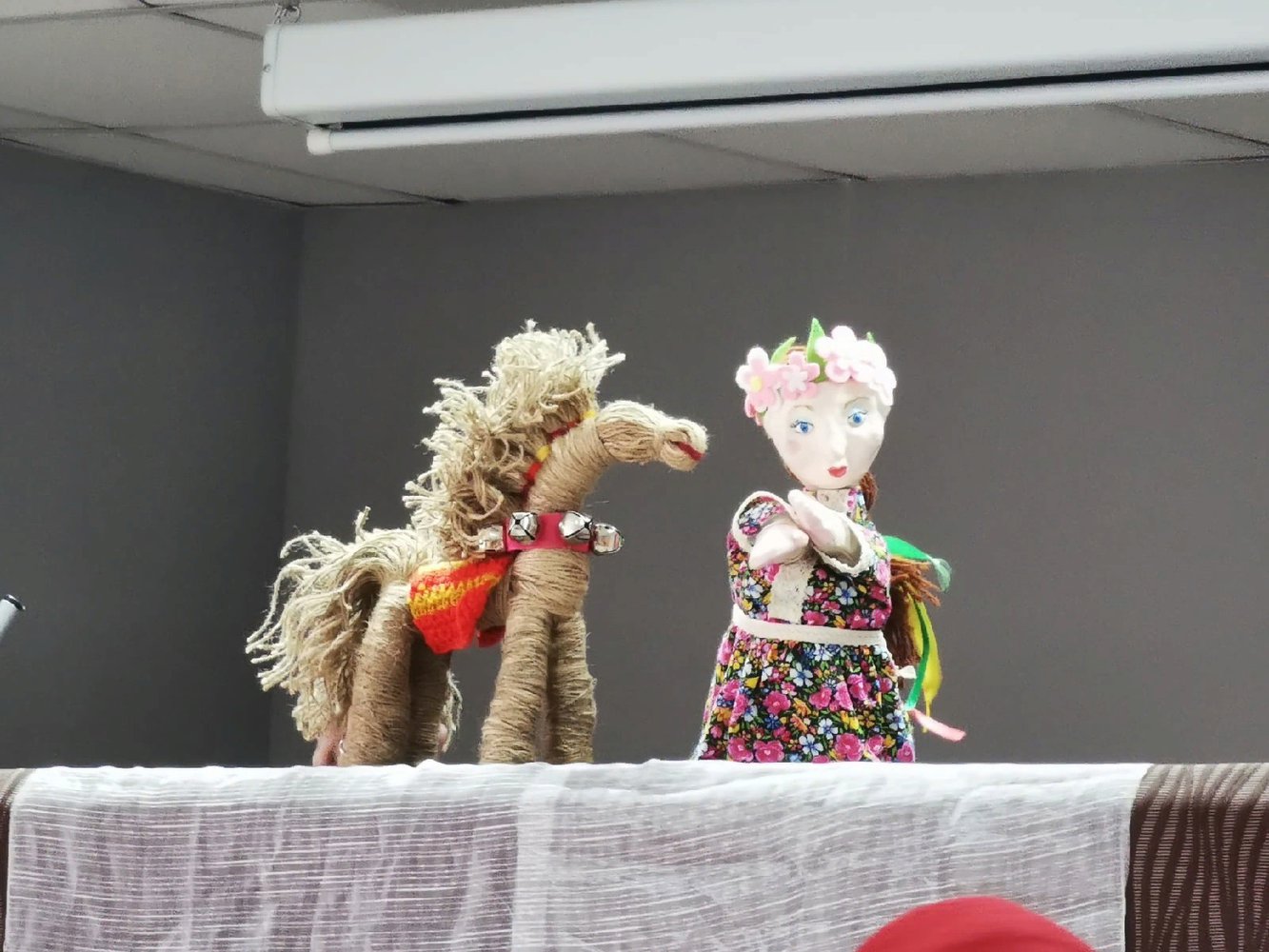 21 апреля рамках XII Пасхального фестиваля приглашаем молодые семьи с детьми посетить на кукольный спектакль «Поклонилась Весна Кузнецу».