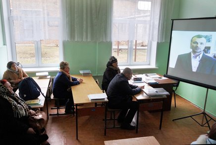 Профориентационную встречу с родителями учащихся коррекционной школы № 2 провел Молодежный центр Пскова