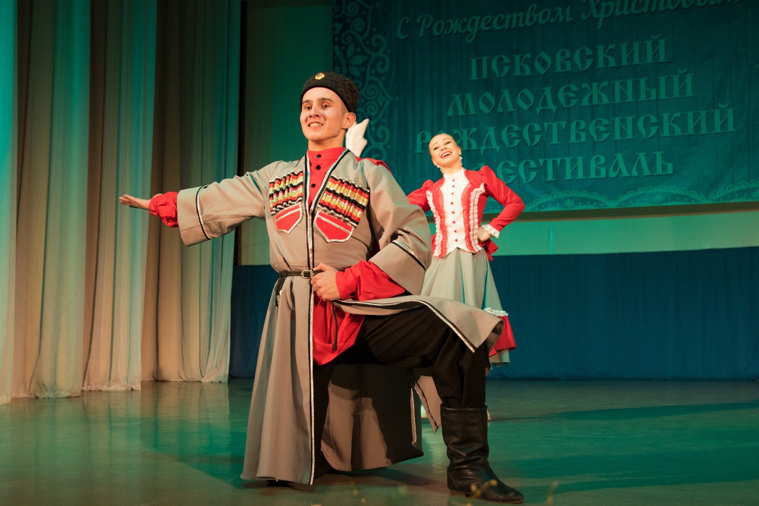 10 декабря в 18:00 на сцене Дома офицеров состоится отборочный этап Рождественского молодежного фестиваля искусств.