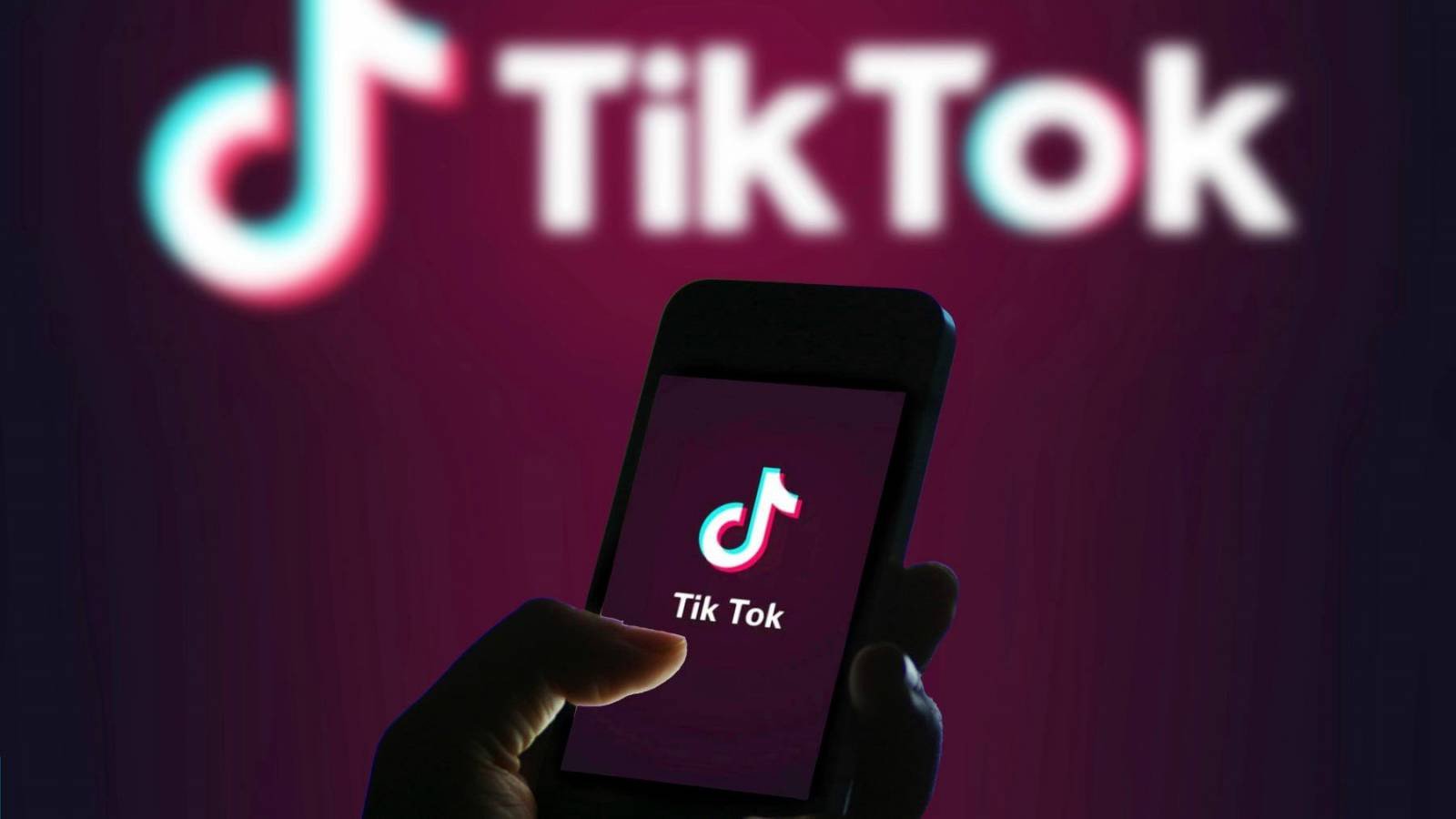 Мастер-класс "Ты в РЕКах!" В следующий четверг, 1 июля, в Псковском городском молодёжном центре для молодёжи в возрасте от 14 до 35 лет пройдёт мастер-класс «Ты в РЕКах!», который проведёт псковский тиктокер Диана Константинова.