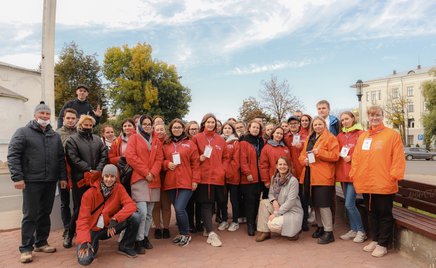 Молодёжный центр наградил волонтёров, которые помогали маломобильным гражданам на выборах