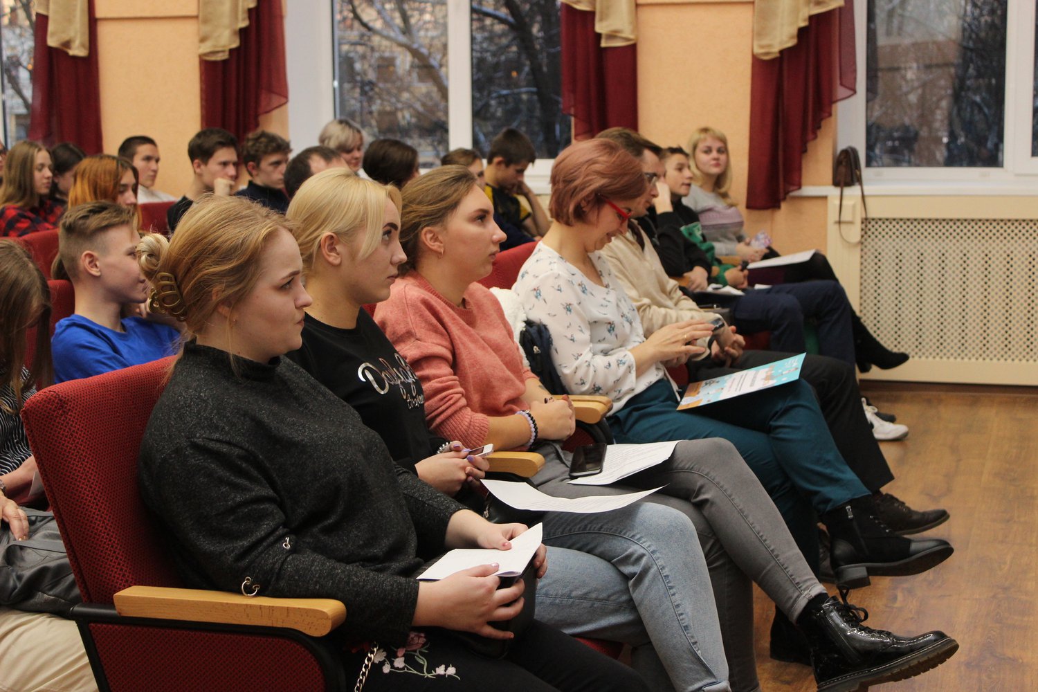 Псковский городской молодёжный центр приглашает молодёжь принять участие в ряде профессиональных встреч с возможностью трудоустройства «Работа на час».