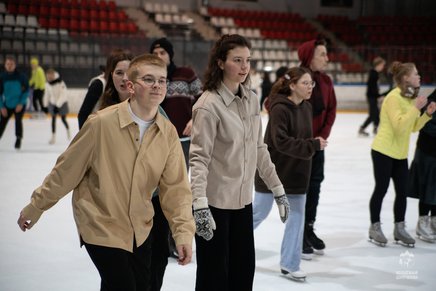 Массовое катание «Ледовые забавы»