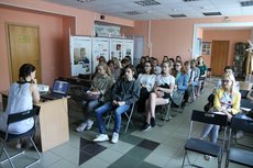Программа Молодой Ганзы в Пскове будет представлена в мобильном навигаторе – сотрудники «2Гис» рассказали волонтерам о возможностях приложения