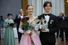 Более 500 человек посетили псковский Сретенский бал