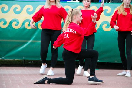 ​Праздничным концертом завершилась программа Дня молодежи в Пскове 