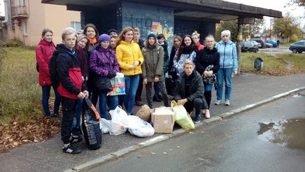 Волонтеры Молодой Ганзы и студенты ПсковГУ провели акцию в зоозащитной организации «Шанс»