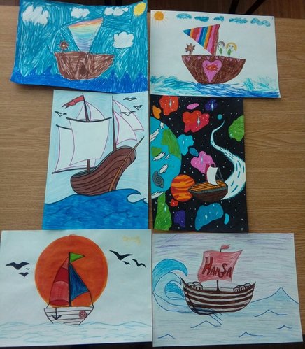 Участники детского клуба «Мечта» нарисовали свои фанстастические ганзейские корабли